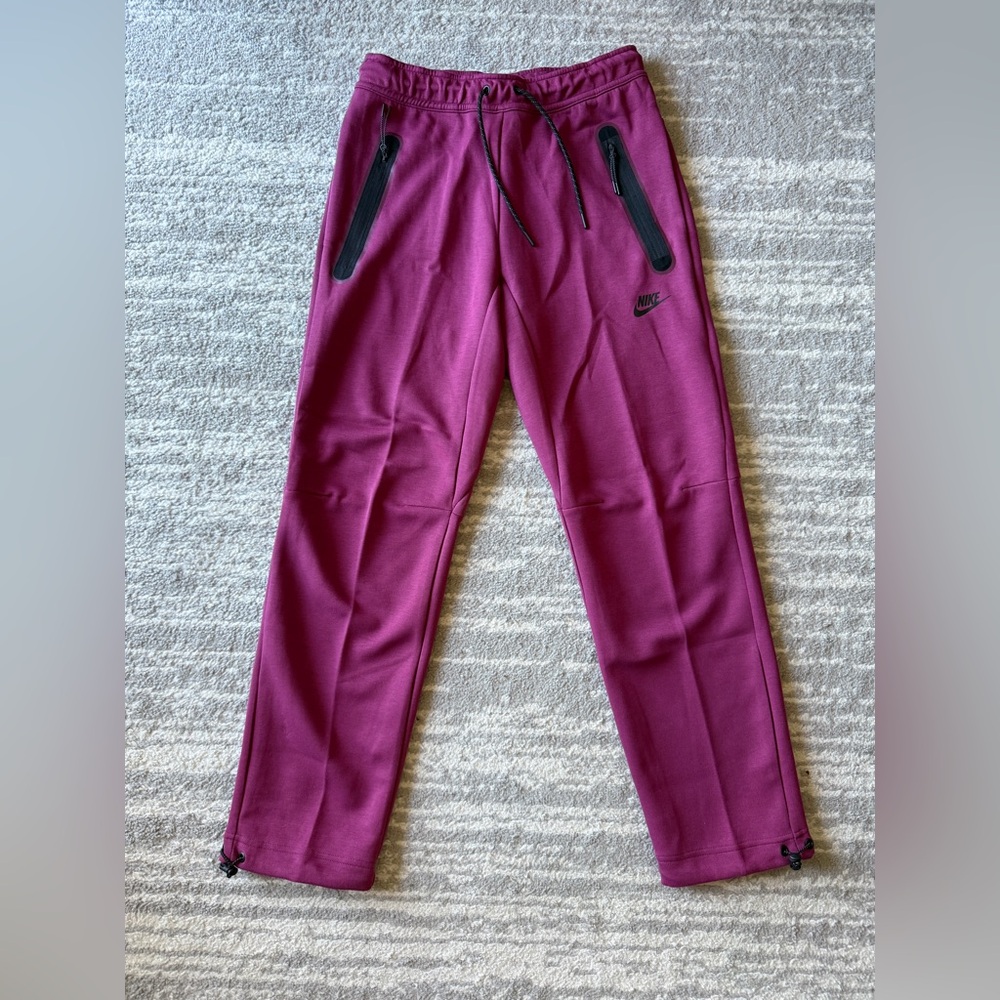 Nike Tech Fleece jogger pants